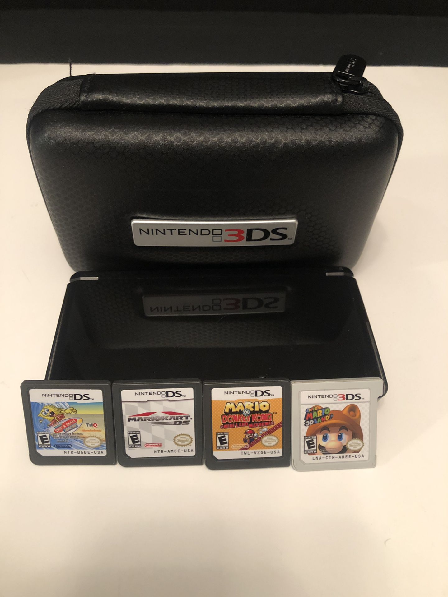 Nintendo 3DS Black Mario Games/Case/Charger!