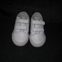 Triple White Old Skool Vans 