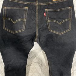 Black Levi’s Jeans 