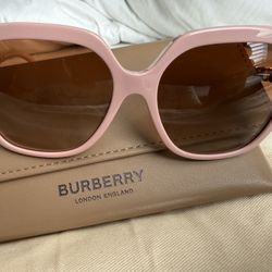 BRAND NEW 🔥 BURBERRY BE4389 Joni Sunglass 