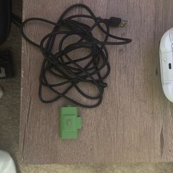 Rechargeable Xbox Wireless battery w/ charger 