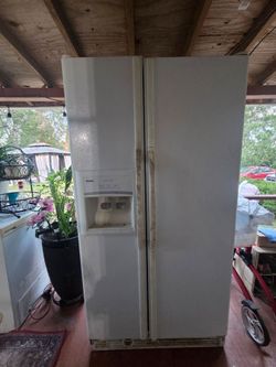Kenmore Side-by-Side Refrigerator with Ice and Water Dispenser