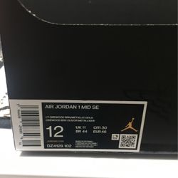 New Jordan 1 Mid Se