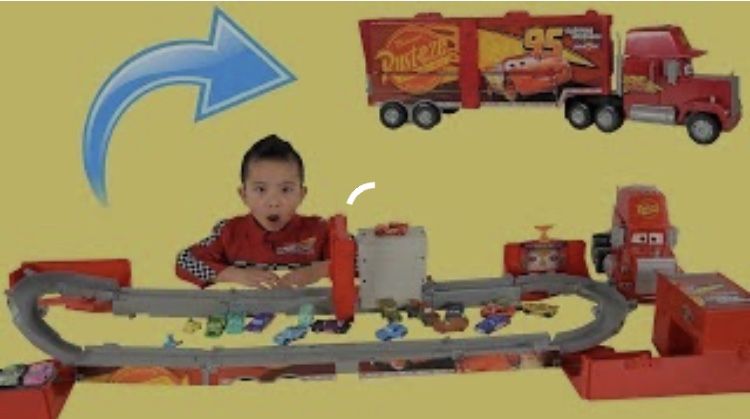 Disney Pixar Cars Super Track Mack Playset/racetrack