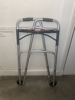 ADJUSTABLE WALKER