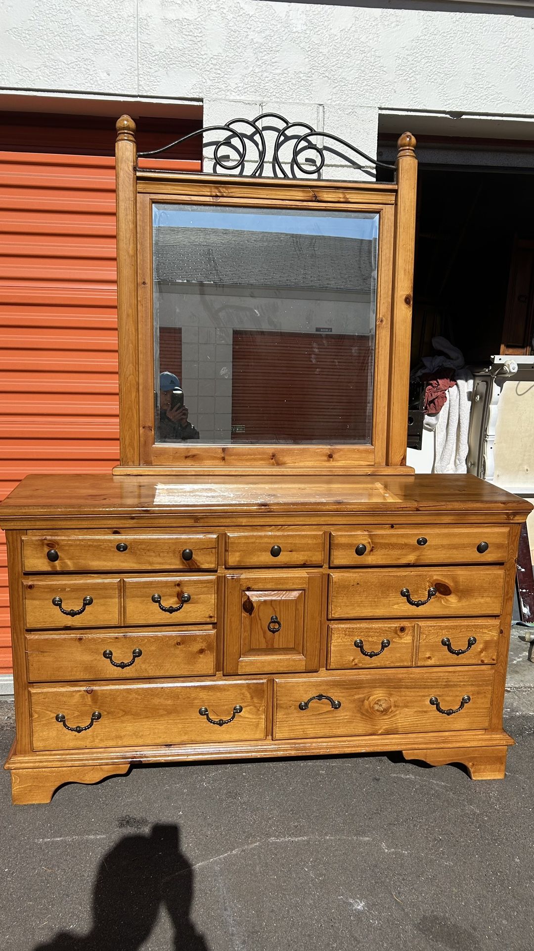 Large dresser with mirror 10 drawer solid pine wood L64”*D18”*H37”(address in description) 👇delivery 🚚 available within 15 miles with extra $65 deli