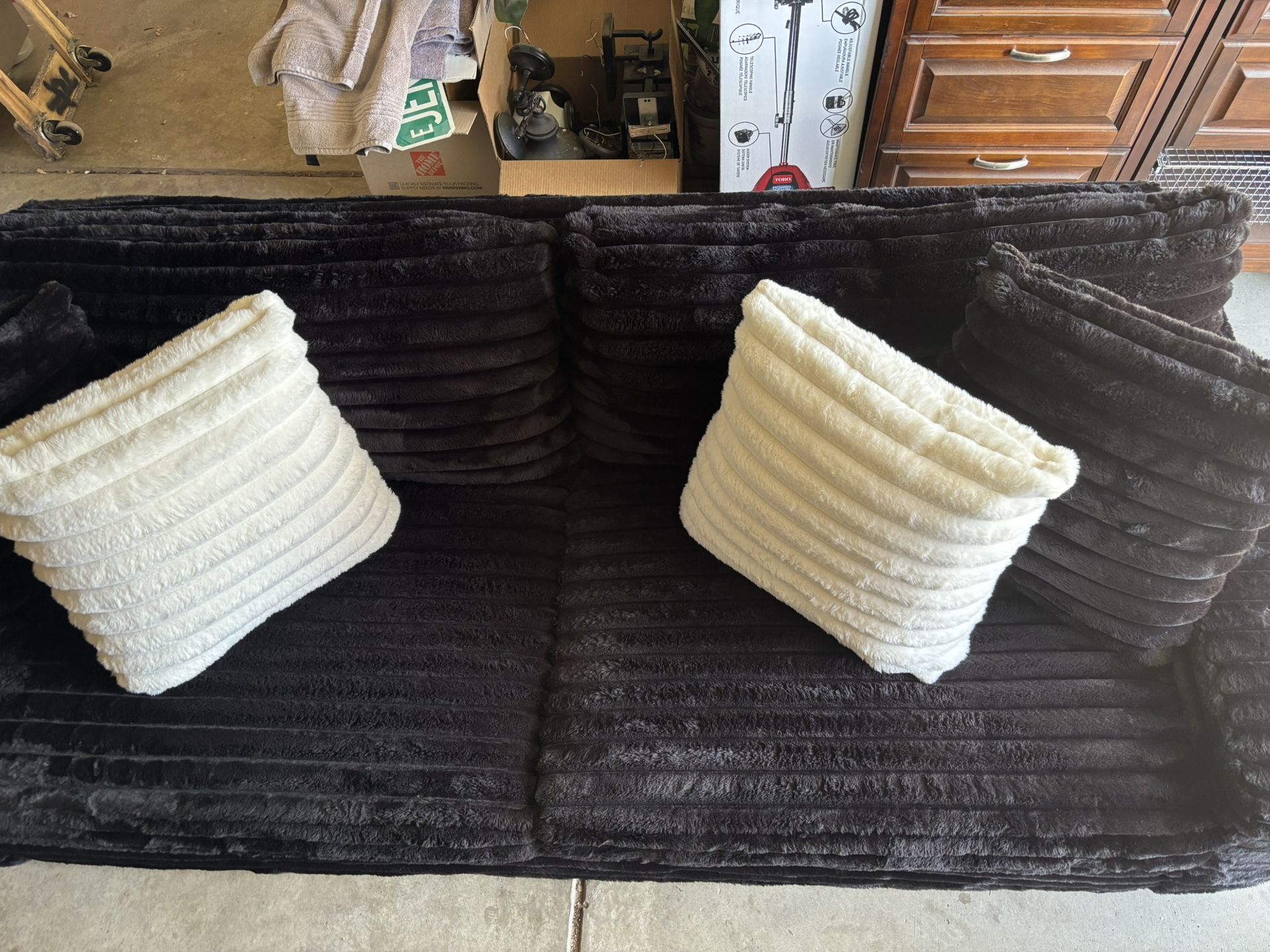 Black corduroy sofa - Like new