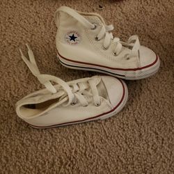 Converse Sneakers Size 7