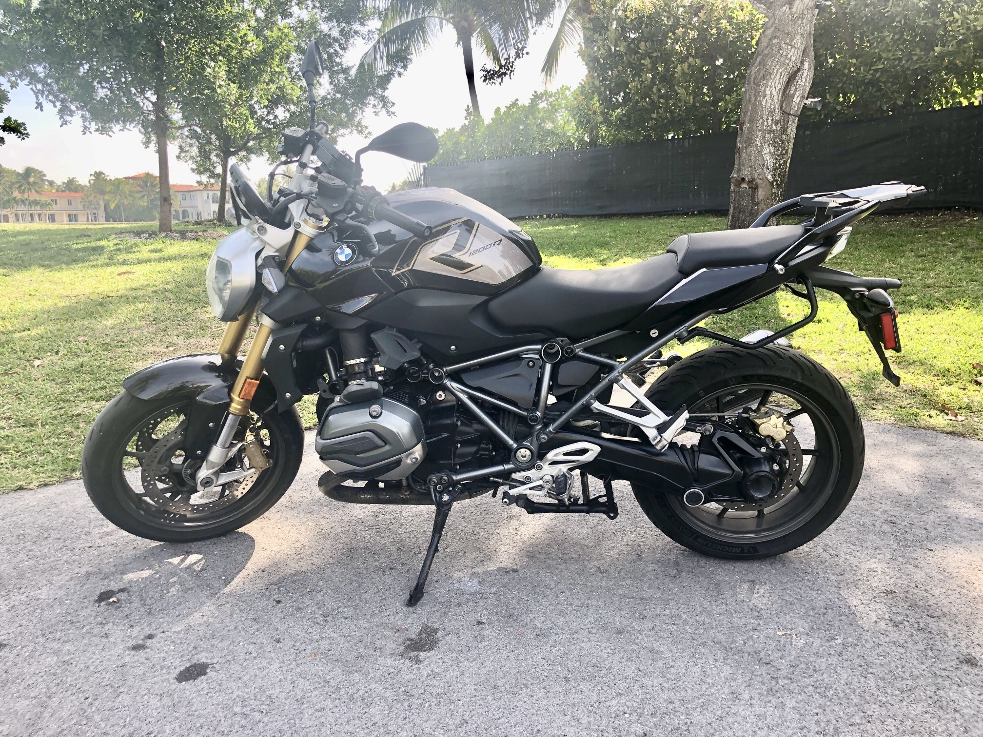 2018 BMW R1200R - Warranty, Premium Package, Clean Title