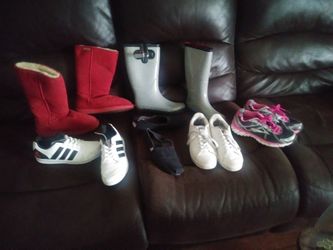 Shoes!! 12 pairs !!