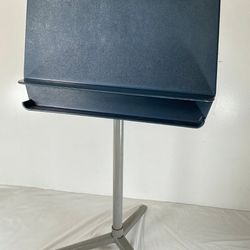 Wenger Bravo Conductors Music Stand Musical 