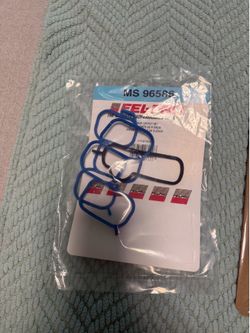 Fel-Pro MS 96586 Upper Fuel Injection Plenum Gasket Set.