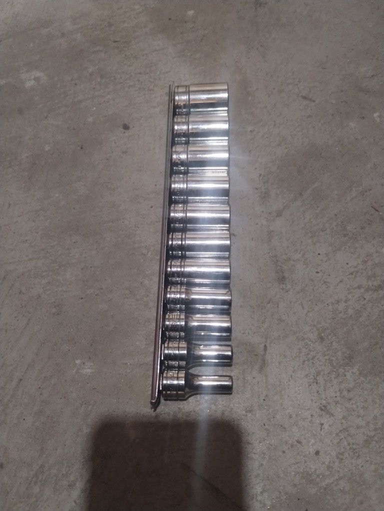 Snap On Tools 3/8 Drive SAE Semi Deep Socket Set..1/4"..To..7/8'