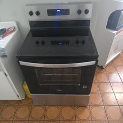 Whirlpool Stove Like New Need Gone 