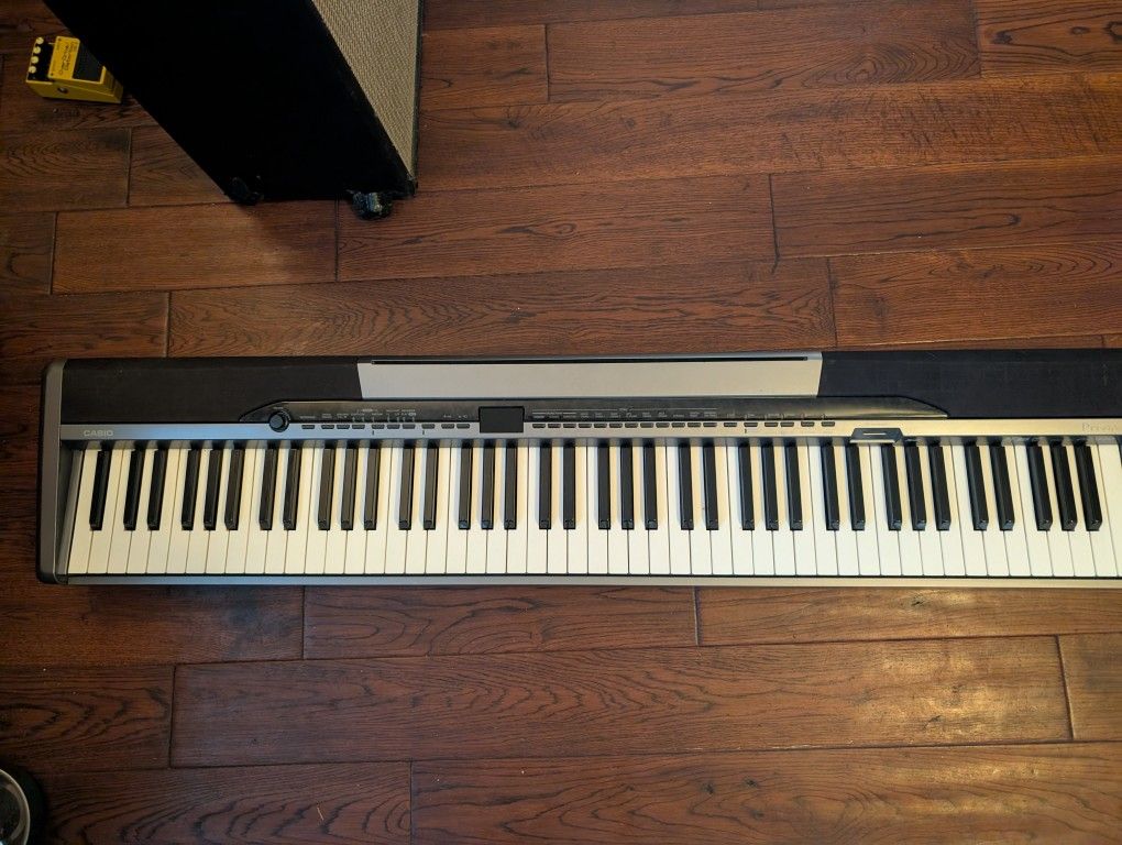 Casio Privia PX-320 Keyboard