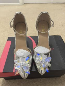 Sliver Pretty Cinderella Shoes Size 6.5