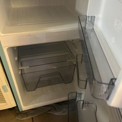 GALANZ BLUE MINI FRIDGE