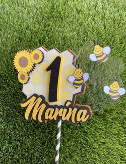 Bee Cake topper / Bee birthday party / Honeycomb