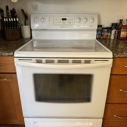 Frigidaire Range