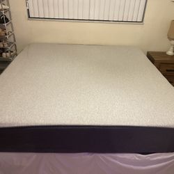 King Casper Medium Firm Mattress 