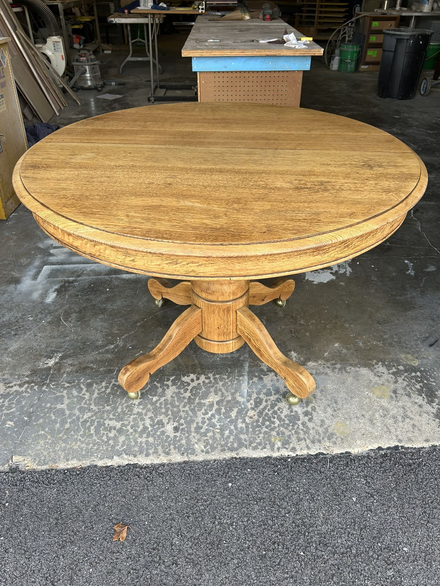 Table - Antique - Round Table