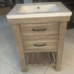 Bathroom vanity 24 inch