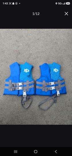 (8) Life jackets 30 - 50 lbs, $20 each, see 2 pics