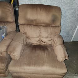 2 Older Recliners & TV