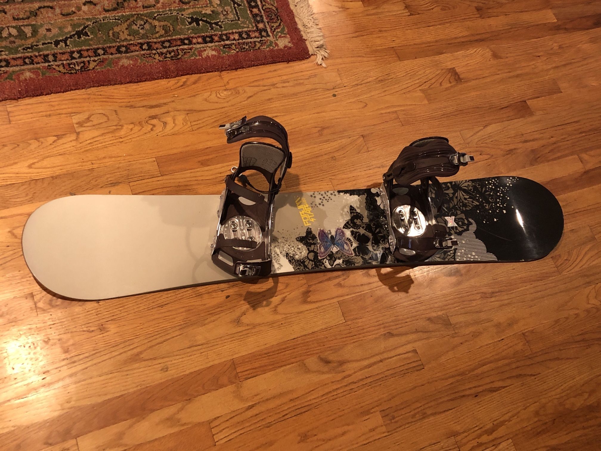 Forum Star 149 Cm Snowboard Hardly Used