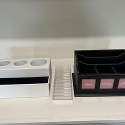 Makeup accessories