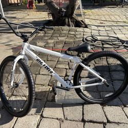 SE Bike 29" Inch Wheels