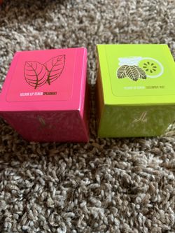 Jeffree Star lip scrubs