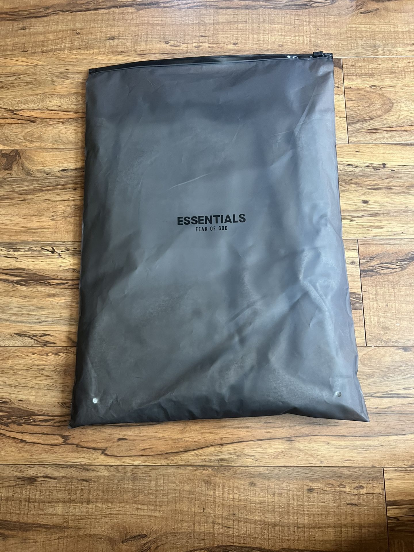 Essentials dark oatmeal tee ss22