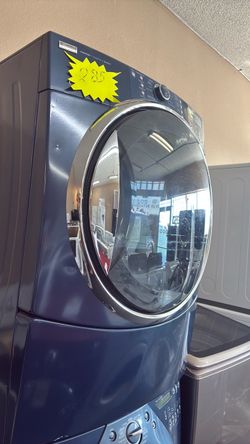 Like new Kenmore gas dryer