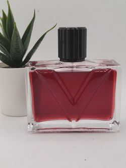Valentino 

Vendetta Donna Eau de Parfum

3 fl ⭐️