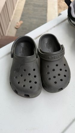 Free bag of kids clothes and shoes