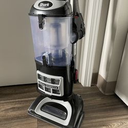 Shark Vacuum Cleaner Deluxe 