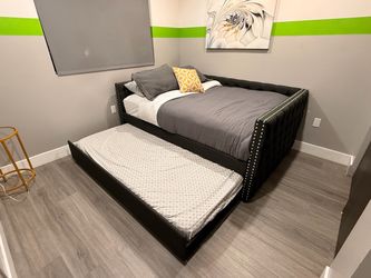 Charcoal Grey Tufted Daybed with Trundle and Nailhead Trim (Full over twin + mattresses included)