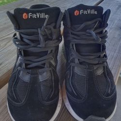 A Pair Of Men's Fit VillE Rebound Core Basketball Shoes 