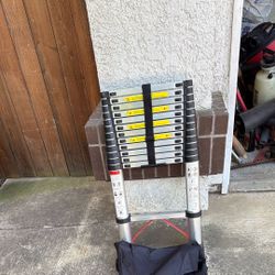 12 foot telescoping ladder new firm
