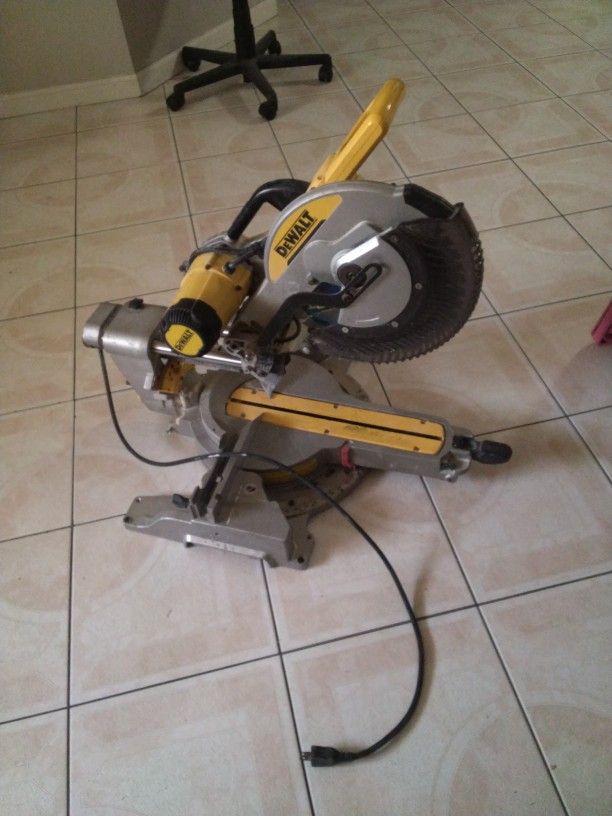 12 Inch Electric Miter Saw