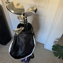 Women’s Golf Club Set + Bag – Never Used