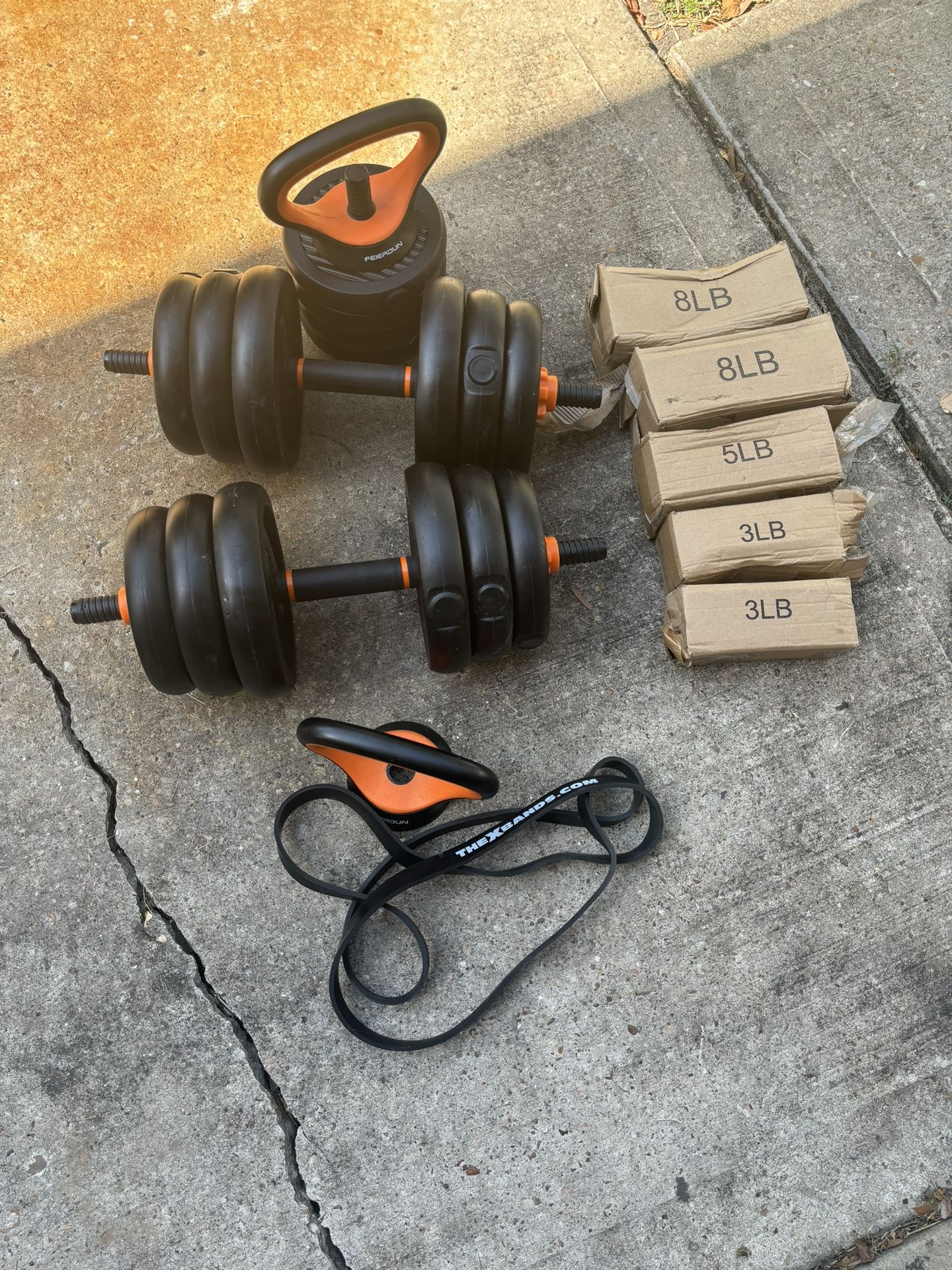 Weights and handweights and stretch band