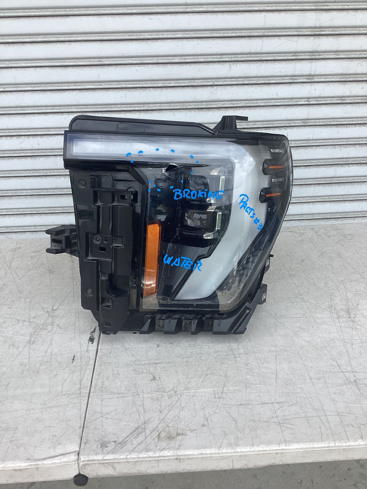 2024-2025 GMC SIERRA 2(contact info removed) HEADLIGHT LEFT DRIVER SIDE LED OEM DAMAGE