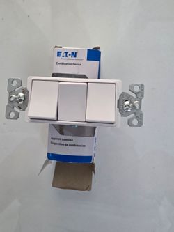 Eaton Triple Rocker Combination Switch White