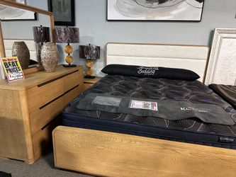 Solid wood bedroom set! $1999 🏠🧡🔥