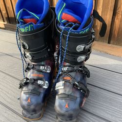 Atomic Tracker 130 Ski Boots Men’s Size 11.5  or 29.5