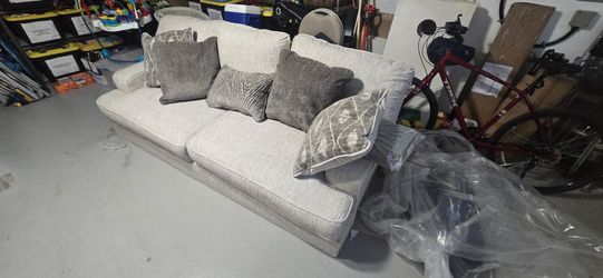 Ashley Alesandra 3 Seater Sofa Grey