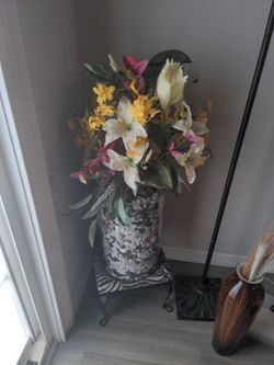 Fake flower arrangement