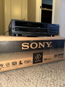 Sony SLV-50 w Remote (PARTS NOT WORKING)